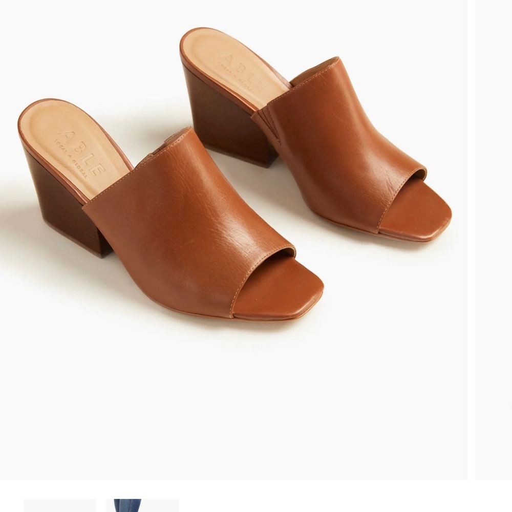 Able Rojas sandals